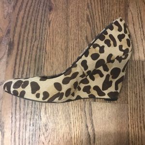Jessica Simpson EUC calf-hair wedge pumps!